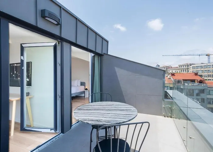 Homie - Luxury In Macka Daire *