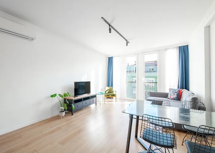 Homie - Luxury In Macka Daire